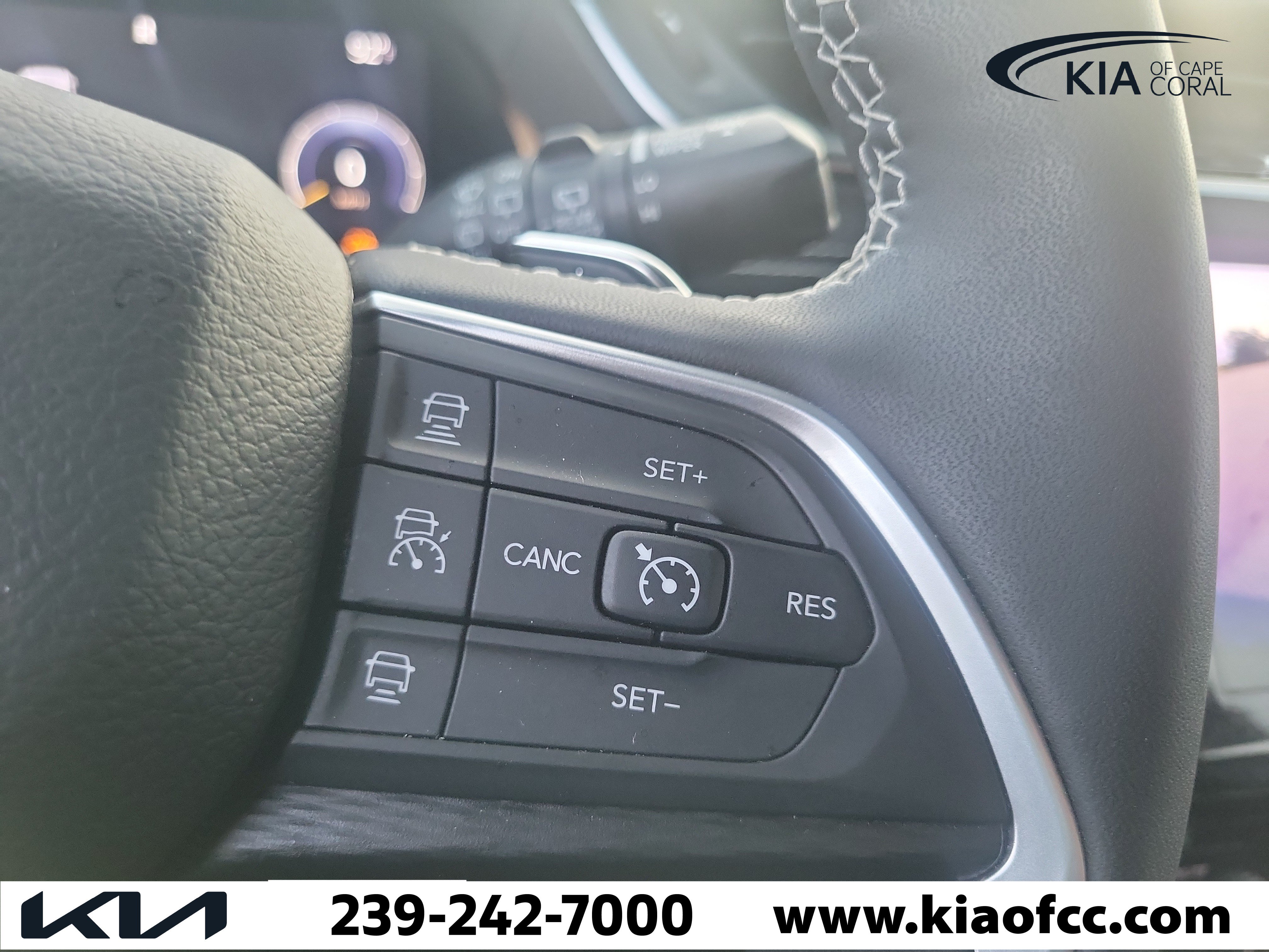 Used 2023 Jeep Grand Cherokee L Laredo AWD/4WD image 30