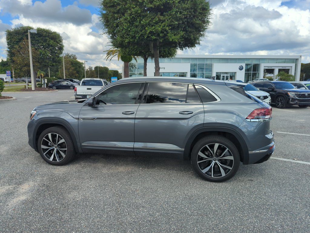 Used 2024 Volkswagen Atlas Cross Sport SEL Premium R-Line AWD/4WD image 10