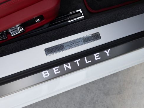 Used 2021 Bentley Continental GT V8 image 37