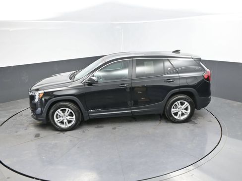 Used 2024 GMC Terrain SLE AWD/4WD image 28