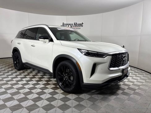 Used 2023 Genesis G70 2.0T w/ Sport Prestige Package AWD/4WD image 4