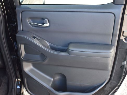 Used 2024 Nissan Frontier SV w/ SV Convenience Package RWD image 50