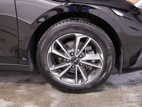 Used 2023 Kia Forte LXS w/ LXS Technology Package image 11