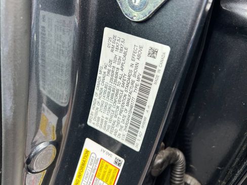 Certified 2025 Honda CR-V EX image 32