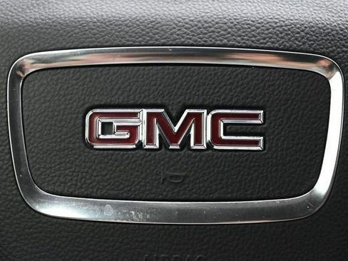 Used 2022 GMC Terrain SLE w/ Driver Convenience Package AWD/4WD image 17
