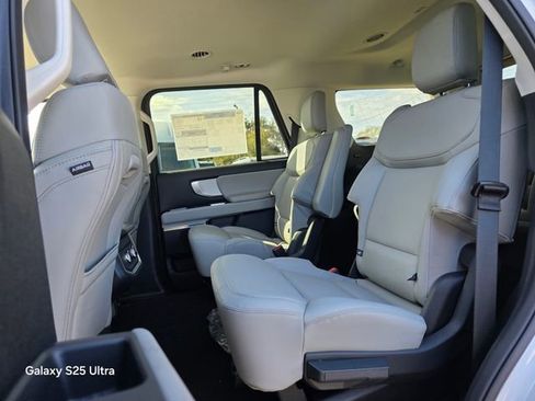 New 2026 Ford Expedition Active image 11