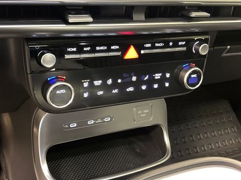 Used 2026 Hyundai Ioniq 9 Calligraphy image 39