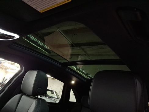 Used 2022 Porsche Macan S image 10