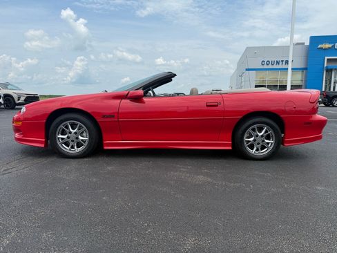 Used 2002 Chevrolet Camaro Z28 w/ Sport Appearance Pkg RWD image 4
