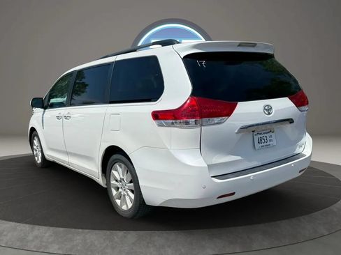 Used 2014 Toyota Sienna Limited w/ Limited Premium Package AWD/4WD image 17