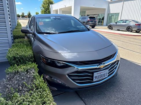 Used 2023 Chevrolet Malibu LT FWD image 1