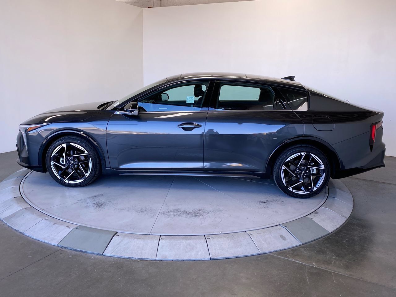 Used 2026 Kia K4 GT-Line w/ GT-Line Sunroof Package FWD image 2