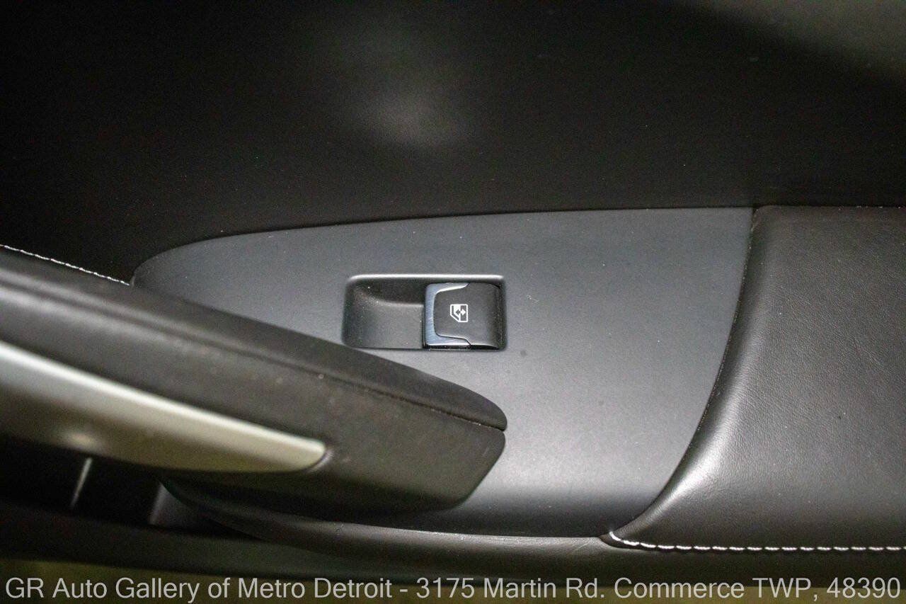 Used 2016 Chevrolet Corvette Z06 w/ 3LZ Preferred Equipment Group RWD image 37