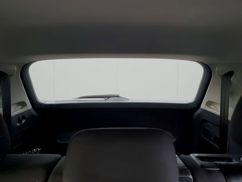 Used 2019 Volkswagen Tiguan S image 25