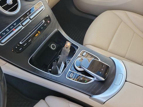 Used 2016 Mercedes-Benz GLC 300 image 8