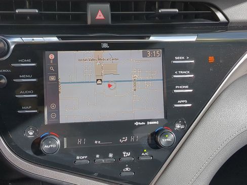 Used 2020 Toyota Camry XSE w/ Driver Assist Package image 28