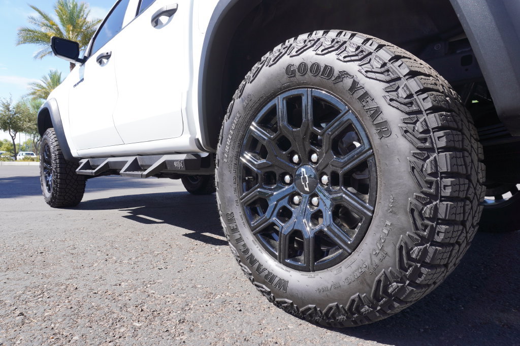 Certified 2025 Chevrolet Colorado Trail Boss AWD/4WD image 6