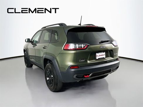 Used 2019 Jeep Cherokee Trailhawk w/ Cold Weather Group AWD/4WD image 10