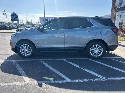 Used 2023 Chevrolet Equinox LT image 16