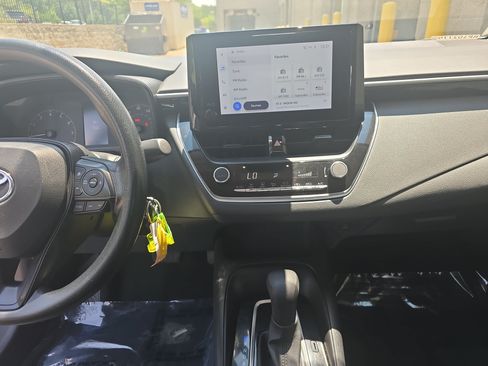 Used 2024 Toyota Corolla LE FWD image 19
