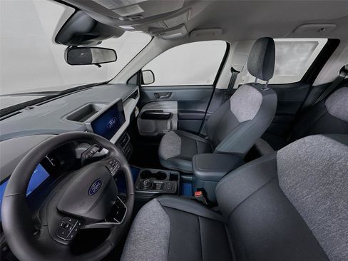 New 2026 Ford Maverick XLT w/ XLT Luxury Package image 5