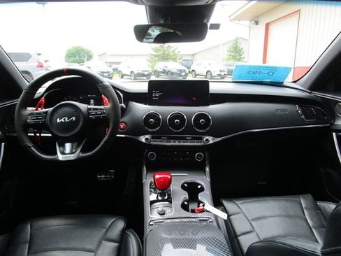 Used 2022 Kia Stinger GT2 AWD/4WD image 18