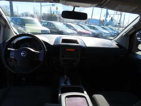 Used 2012 Nissan Titan SV w/ SV Premium Utility Pkg image 16