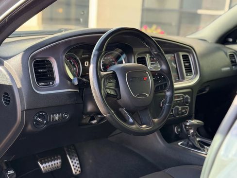 Used 2019 Dodge Charger Scat Pack w/ Driver Confidence Group image 9
