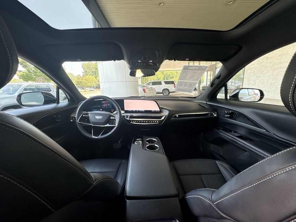 Certified 2024 Cadillac Lyriq Luxury AWD/4WD image 21