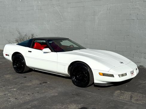 Used 1996 Chevrolet Corvette Coupe image 15