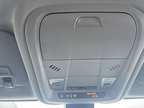 Used 2023 Chevrolet Equinox LT image 59