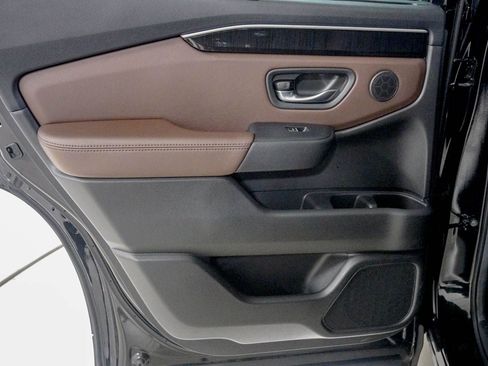 Used 2025 Honda Pilot Elite image 39