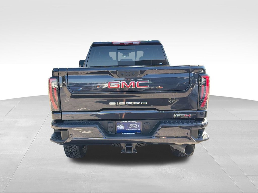 Used 2024 GMC Sierra 2500 AT4 w/ AT4 Premium Plus Package AWD/4WD image 5