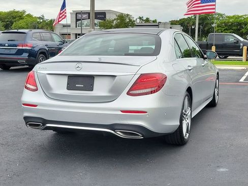 Used 2019 Mercedes-Benz E 300 image 4