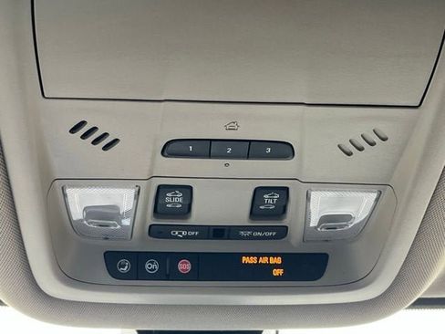 Used 2017 GMC Acadia Denali w/ Technology Package AWD/4WD image 26
