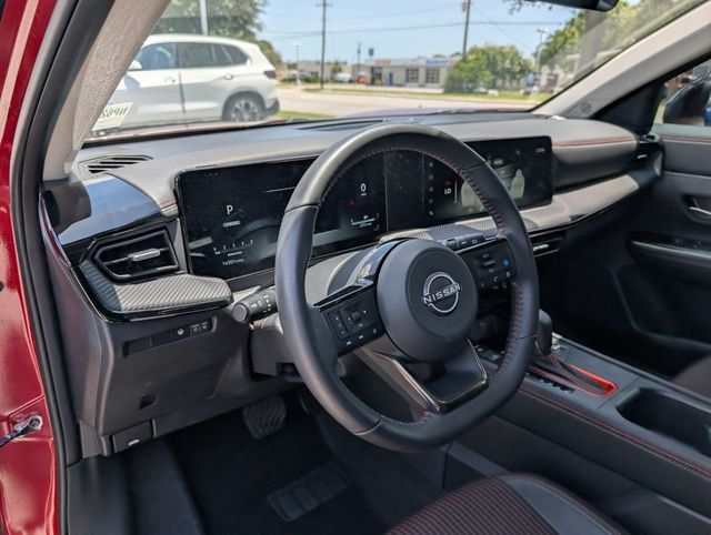 Used 2025 Nissan Kicks SR w/ Illumination Package AWD/4WD image 33