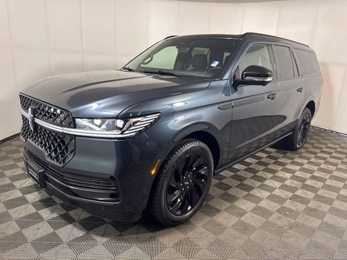 New 2025 Lincoln Navigator L Reserve w/ Jet Appearance Package image 1