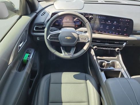 New 2026 Chevrolet Traverse LT image 15