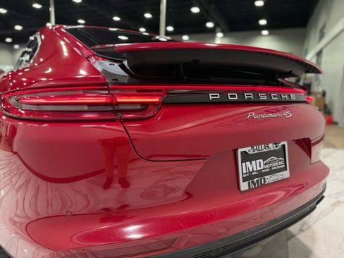 Used 2018 Porsche Panamera 4S image 15