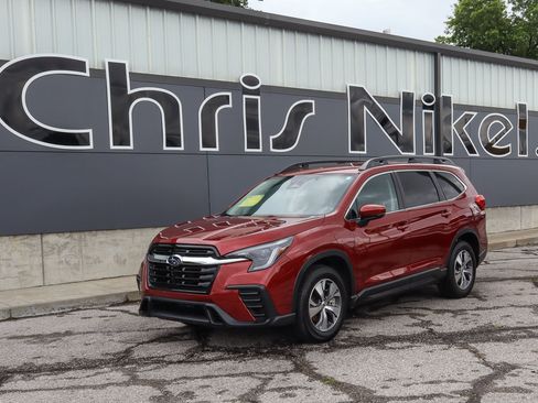 Used 2025 Subaru Ascent Premium AWD/4WD image 1
