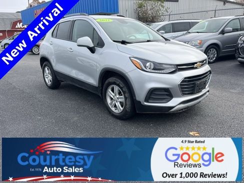 Used 2021 Chevrolet Trax LT image 1