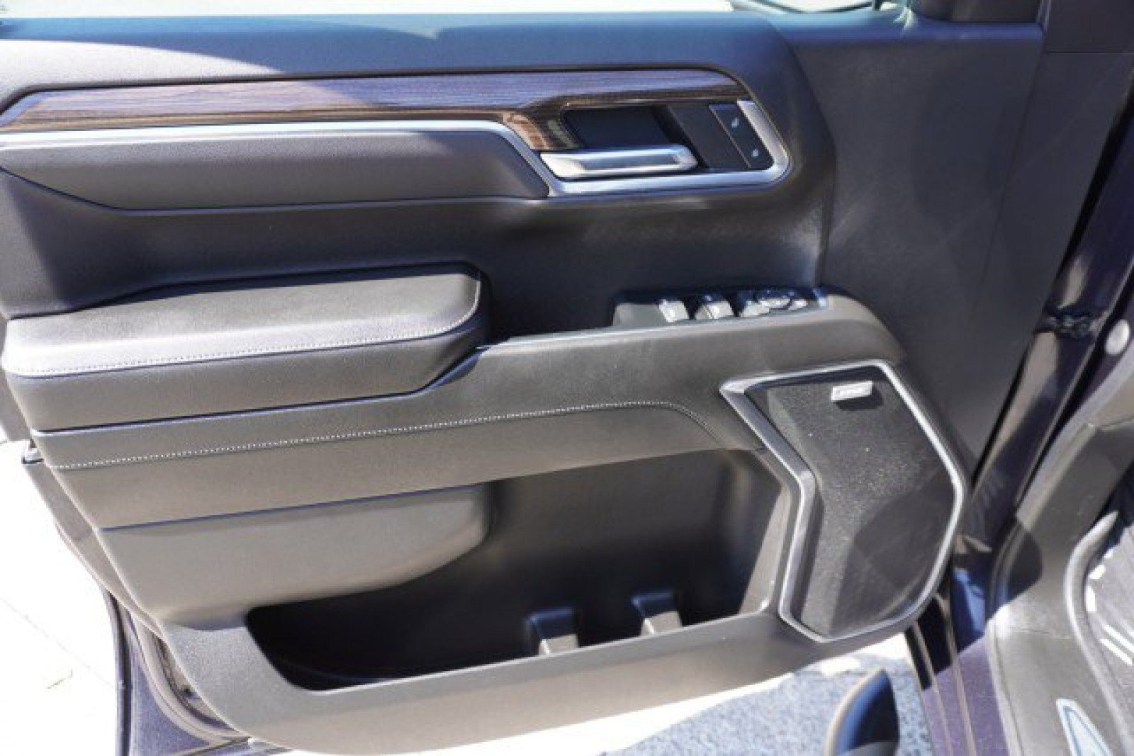 Used 2022 Chevrolet Silverado 1500 RST w/ All Star Edition Plus AWD/4WD image 17