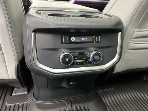 Certified 2025 Ford Expedition Platinum w/ Platinum Ultimate Package AWD/4WD image 16