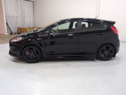 Used 2019 Ford Fiesta ST FWD image 6