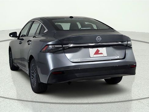 Used 2026 Nissan Sentra SV w/ Floor Mat Package FWD image 5
