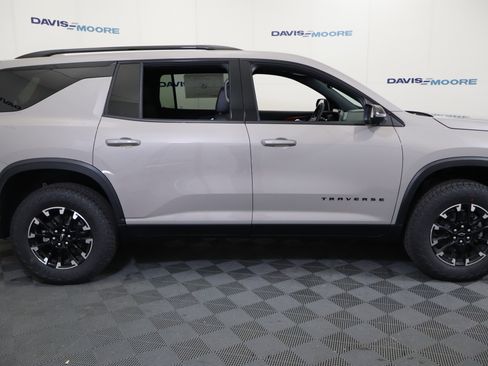 New 2026 Chevrolet Traverse Z71 w/ Driver Confidence Package image 5