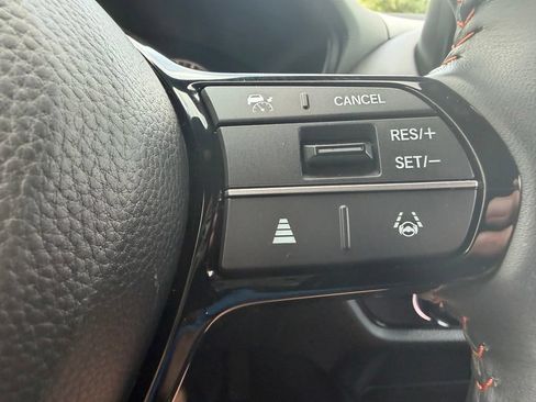 Used 2024 Honda HR-V Sport image 32
