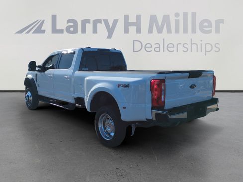 Used 2021 Ford F450 Lariat w/ Lariat Value Package image 3