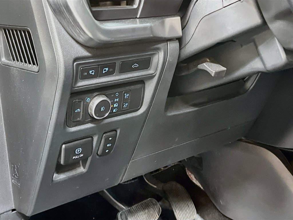Used 2022 Ford F150 Lariat AWD/4WD image 10