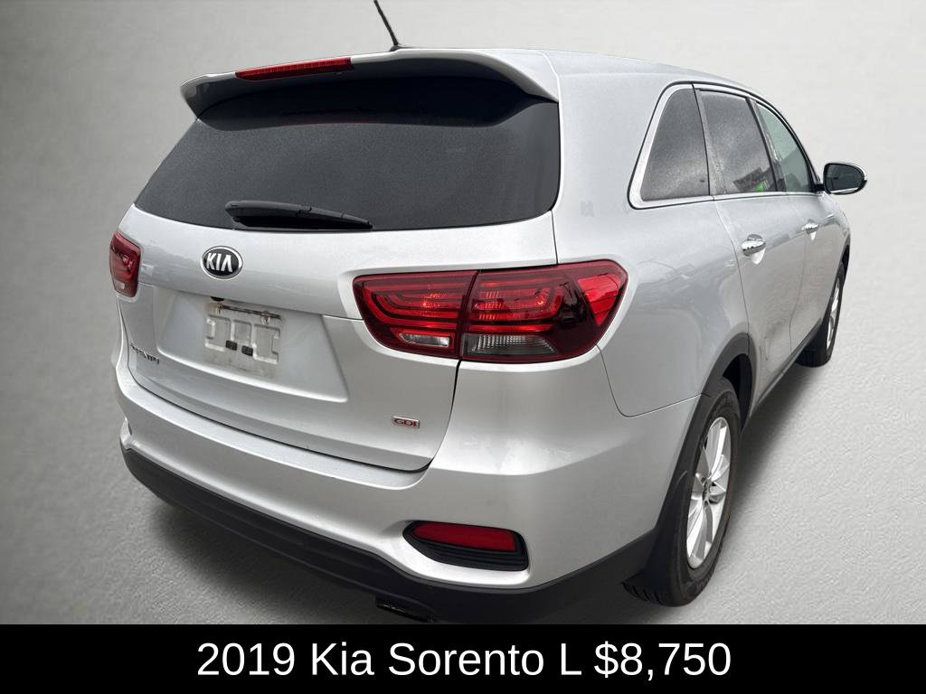 Used 2019 Kia Sorento L FWD image 3
